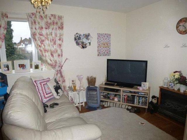  Image of 1 bedroom Flat for sale in Lonsdale Road Thurmaston Leicester LE4 at Lonsdale Road Thurmaston Leicester, LE4 8JF