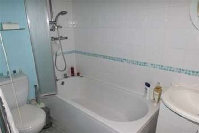  Image of 2 bedroom Detached house to rent in Lynn Close West End Southampton SO18 at Southampton, SO18 3LQ