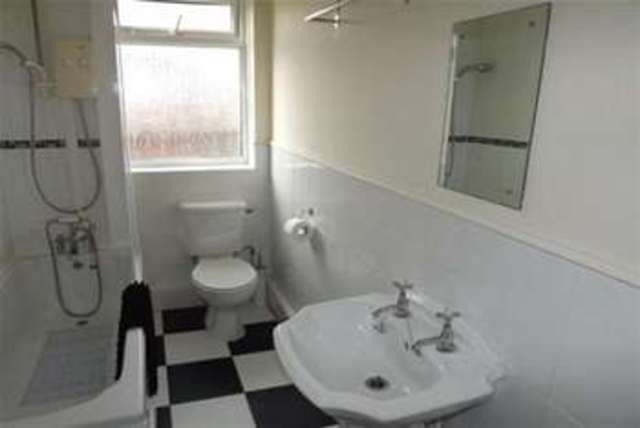  Image of 3 bedroom Terraced house to rent in Machon Bank Road Sheffield S7 at Sheffield, S7 1PH
