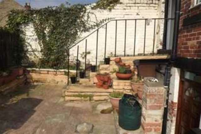  Image of 3 bedroom Terraced house to rent in Machon Bank Road Sheffield S7 at Sheffield, S7 1PH