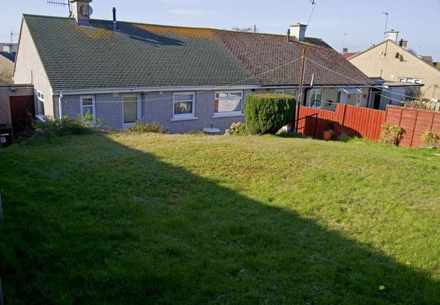  Image of 2 bedroom Property for sale in Maes Salem Amlwch LL68 at Maes Salem  Amlwch, LL68 9BU