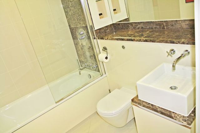  Image of 2 bedroom Flat for sale in Maltby Street London SE1 at 41 Maltby Street  London, SE1 3FF