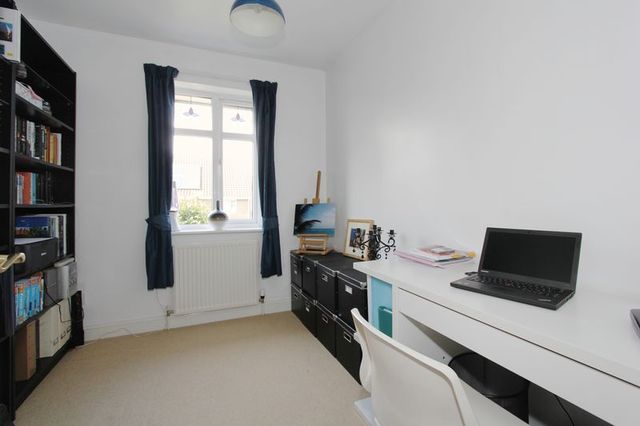  Image of 3 bedroom Detached house for sale in Manilla Lane Barton-upon-Humber DN18 at Manilla Lane  Barton-Upon-Humber, DN18 5TN
