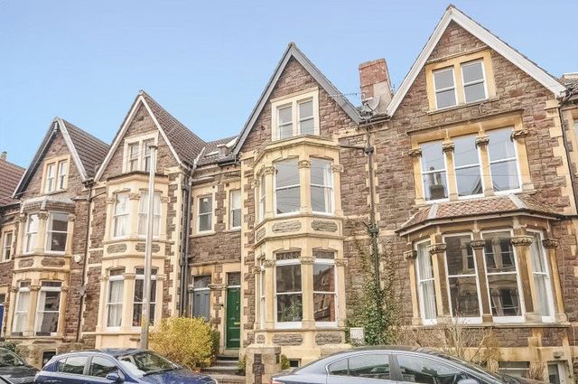  Image of 5 bedroom Terraced house for sale in Manor Park Redland Bristol BS6 at Manor Park Redland Bristol, BS6 7HN