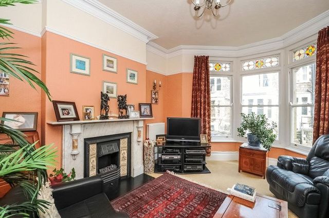 Image of 5 bedroom Terraced house for sale in Manor Park Redland Bristol BS6 at Manor Park Redland Bristol, BS6 7HN