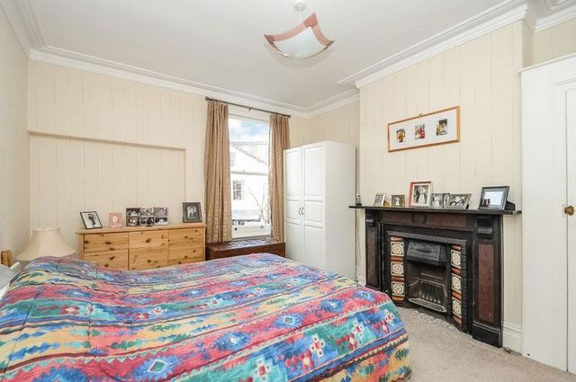  Image of 5 bedroom Terraced house for sale in Manor Park Redland Bristol BS6 at Manor Park Redland Bristol, BS6 7HN