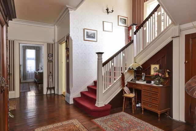  Image of 7 bedroom Detached house for sale in Manor Park Ruddington Nottingham NG11 at 12 Manor Park Ruddington Nottingham, NG11 6DS