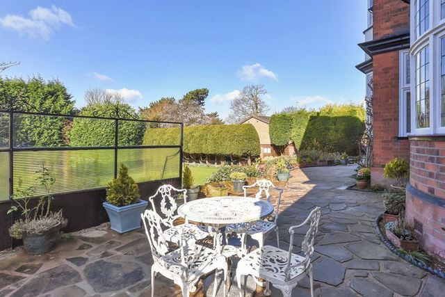  Image of 7 bedroom Detached house for sale in Manor Park Ruddington Nottingham NG11 at 12 Manor Park Ruddington Nottingham, NG11 6DS