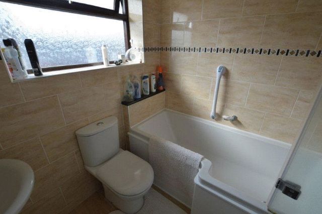  Image of 4 bedroom Detached house for sale in Mansel Drive Old Catton Norwich NR6 at Mansel Drive Old Catton Norwich, NR6 7NB