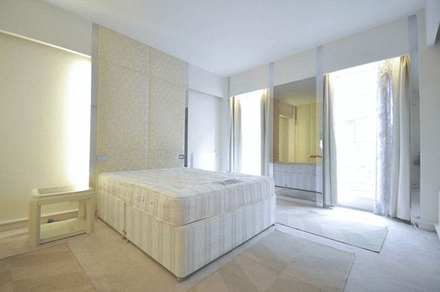  Image of 3 bedroom Flat for sale in Marylebone Road London NW1 at Marylebone Road  London, NW1 5NA
