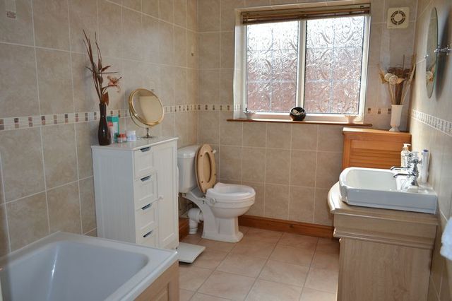  Image of 3 bedroom Detached house for sale in Meadow Drive Barton-upon-Humber DN18 at Meadow Drive  Barton-Upon-Humber, DN18 6AG