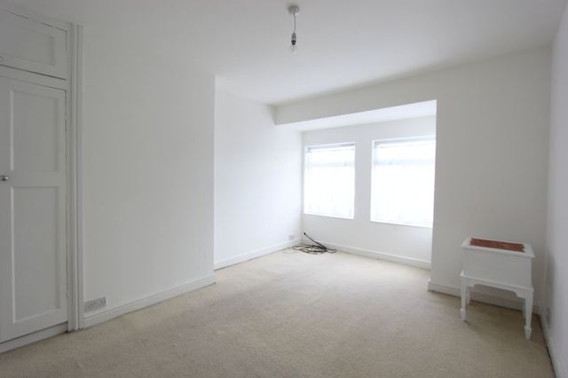  Image of 3 bedroom Terraced house for sale in Meadowbank Road Hull HU3 at Meadowbank Road  Hull, HU3 6XP