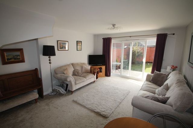  Image of 3 bedroom Terraced house to rent in Mersey Way Hilton Derby DE65 at Mersey Way Hilton Derby, DE65 5LT