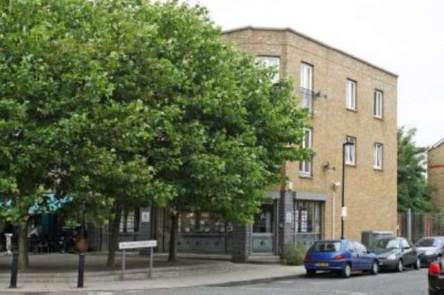  Image of 2 bedroom Apartment to rent in Milligan Street London E14 at Milligan Street Canary Wharf London, E14 8AT