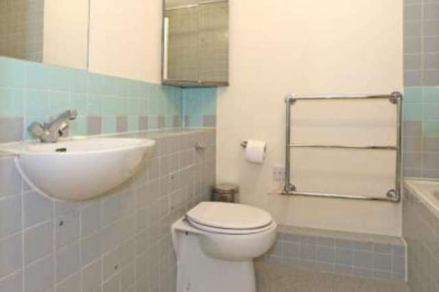  Image of 2 bedroom Apartment to rent in Milligan Street London E14 at Milligan Street Canary Wharf London, E14 8AT
