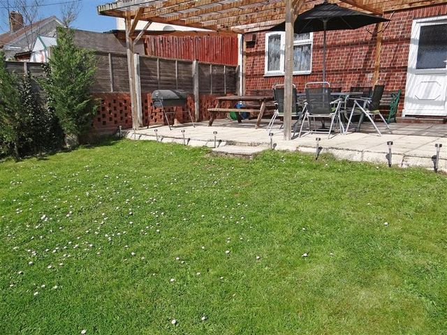  Image of 4 bedroom Terraced house for sale in Moot Close Downton Salisbury SP5 at Moot Close Downton Downton, SP5 3JX