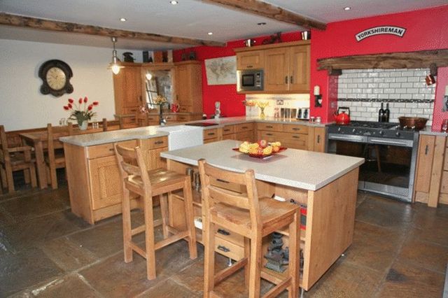  Image of 4 bedroom Detached house for sale in Mount Pellon Pellon Halifax HX2 at Mount Pellon  Halifax, HX2 0EE