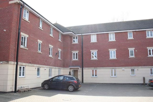  Image of 2 bedroom Flat for sale in Muirfield Close Lincoln LN6 at Muirfield Close Doddington Park Lincoln, LN6 0FR