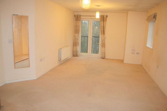  Image of 2 bedroom Flat for sale in Muirfield Close Lincoln LN6 at Muirfield Close Doddington Park Lincoln, LN6 0FR
