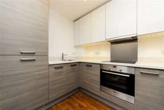  Image of 1 bedroom Flat to rent in Bromyard Avenue London W3 at London, W3 7FJ