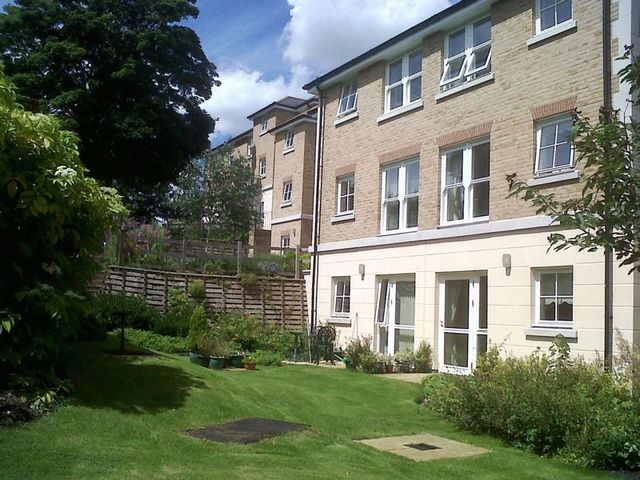  Image of 1 bedroom Retirement Property for sale in Glen View Gravesend DA12 at Glen View Windmill Hill Gravesend, DA12 1PL