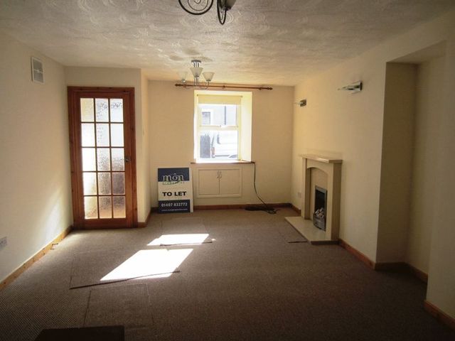  Image of 3 bedroom Terraced house to rent in Mona Street Amlwch LL68 at Mona Street  Amlwch, LL68 9AN