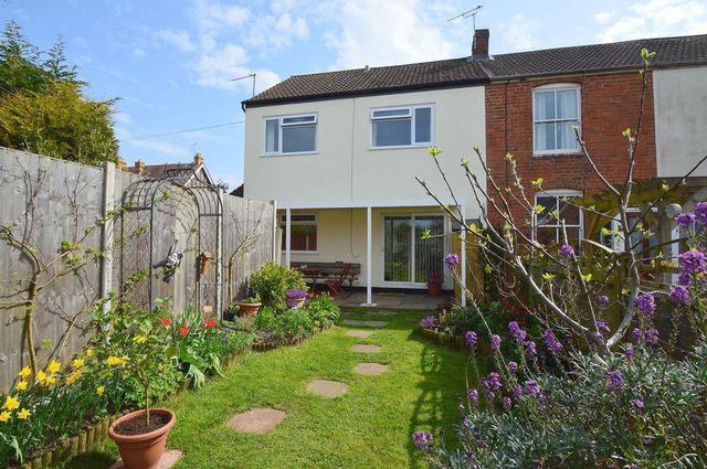  Image of 3 bedroom Semi-Detached house for sale in New Road Astwood Bank Redditch B96 at New Road Astwood Bank Redditch, B96 6AW