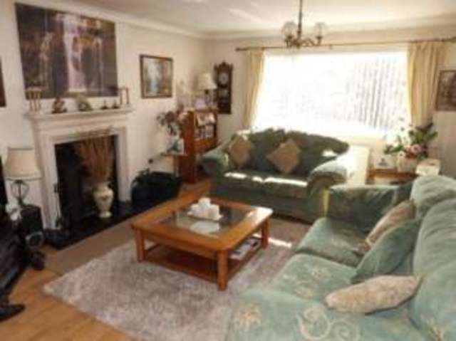  Image of 2 bedroom Bungalow for sale in Abbotskerswell Newton Abbot TQ12 at Newton Abbot Devon Abbotskerswell, TQ12 5NW