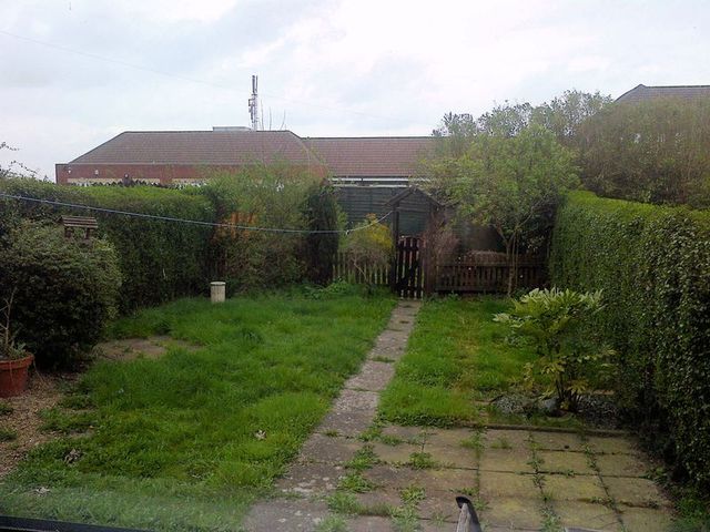  Image of 2 bedroom Semi-Detached house to rent in North Hill Road Sheffield S5 at North Hill Road  Sheffield, S5 8DT