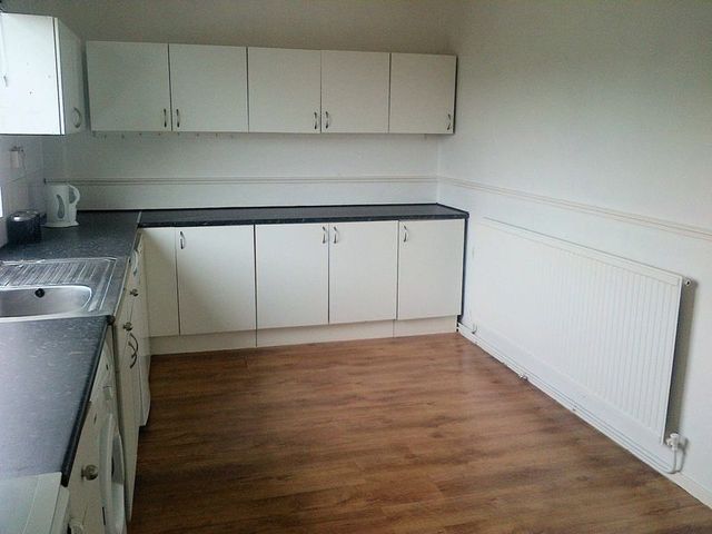  Image of 2 bedroom Semi-Detached house to rent in North Hill Road Sheffield S5 at North Hill Road  Sheffield, S5 8DT