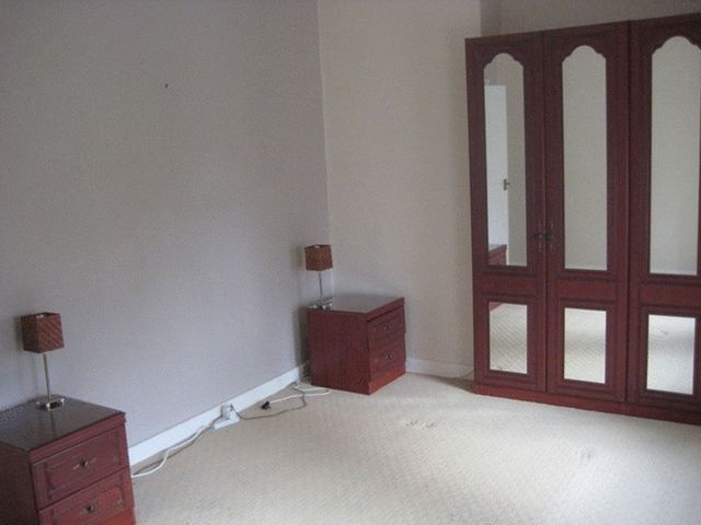  Image of 2 bedroom Semi-Detached house to rent in North Hill Road Sheffield S5 at North Hill Road  Sheffield, S5 8DT