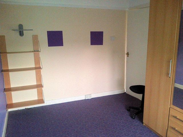  Image of 2 bedroom Semi-Detached house to rent in North Hill Road Sheffield S5 at North Hill Road  Sheffield, S5 8DT