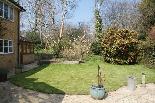 Image of 6 bedroom Detached house for sale in Highcliffe Close Woodley Reading RG5 at Highcliffe Close Woodley Reading, RG5 4RE