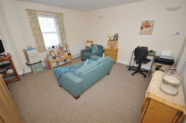  Image of 2 bedroom Flat for sale in North Parade Frome BA11 at North Parade  Frome, BA11 1AZ
