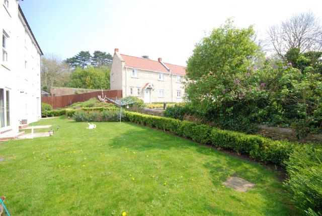  Image of 2 bedroom Flat for sale in North Parade Frome BA11 at North Parade  Frome, BA11 1AZ