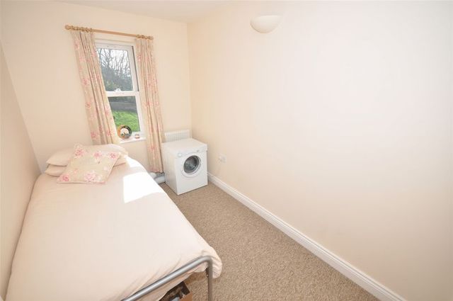  Image of 2 bedroom Flat for sale in North Parade Frome BA11 at North Parade  Frome, BA11 1AZ