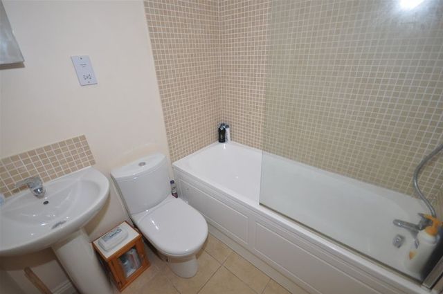  Image of 2 bedroom Flat for sale in North Parade Frome BA11 at North Parade  Frome, BA11 1AZ