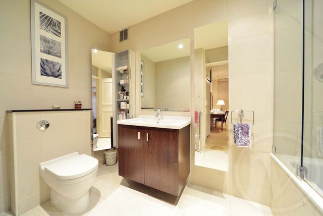  Image of 3 bedroom Flat to rent in Oak Hill Park London NW3 at Oak Hill Park Array Hampstead, NW3 7LJ