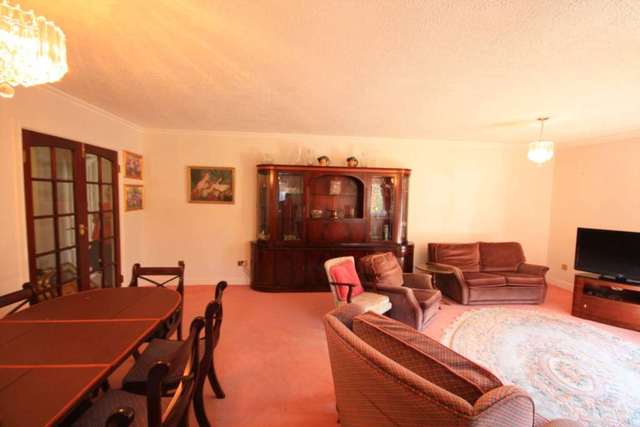  Image of 2 bedroom Apartment for sale in St. Anns Road Prestwich Manchester M25 at St Ann`s Road Prestwich Manchester, M25 9GD