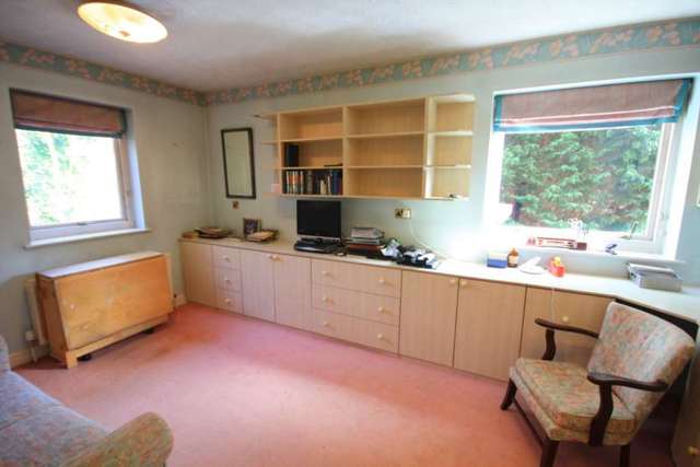  Image of 2 bedroom Apartment for sale in St. Anns Road Prestwich Manchester M25 at St Ann`s Road Prestwich Manchester, M25 9GD