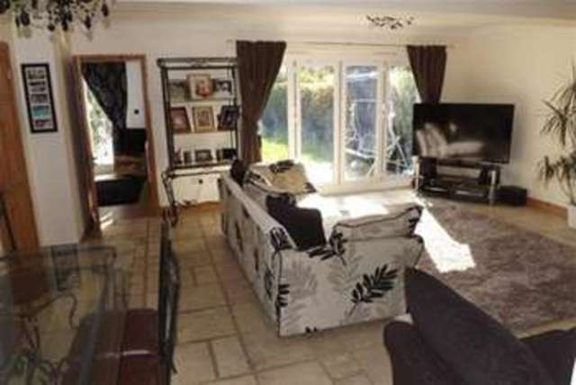  Image of 4 bedroom Detached house to rent in Orchard Close South Ockendon RM15 at South Ockendon, RM15 6HS