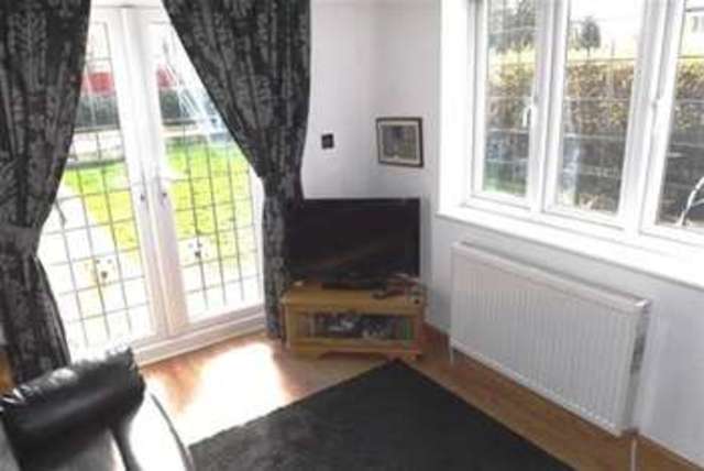  Image of 4 bedroom Detached house to rent in Orchard Close South Ockendon RM15 at South Ockendon, RM15 6HS