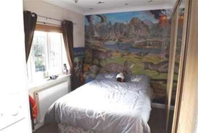  Image of 4 bedroom Detached house to rent in Orchard Close South Ockendon RM15 at South Ockendon, RM15 6HS