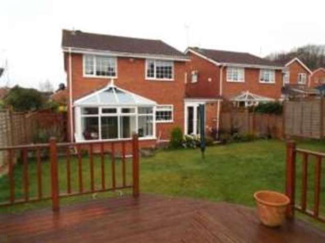  Image of 4 bedroom Detached house for sale in Oswestry Close Walkwood Redditch B97 at Redditch Worcestershire Walkwood, B97 5QE