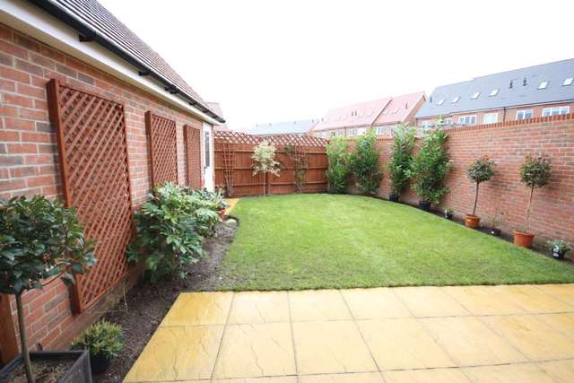  Image of 3 bedroom Detached house to rent in Ouzel Chase Bracknell RG12 at Ouzel Chase  Bracknell, RG12 8DU