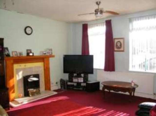  Image of 1 bedroom Flat for sale in Oxford Way Heaton Norris Stockport SK4 at Stockport Heaton Norris Heaton Moor, SK4 1JR