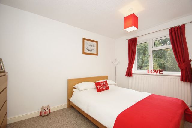  Image of 3 bedroom Detached house to rent in Paddock Lane Redditch B98 at Paddock Lane Oakenshaw Redditch, B98 7XT