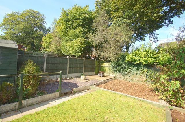  Image of 3 bedroom Detached house to rent in Paddock Lane Redditch B98 at Paddock Lane Oakenshaw Redditch, B98 7XT