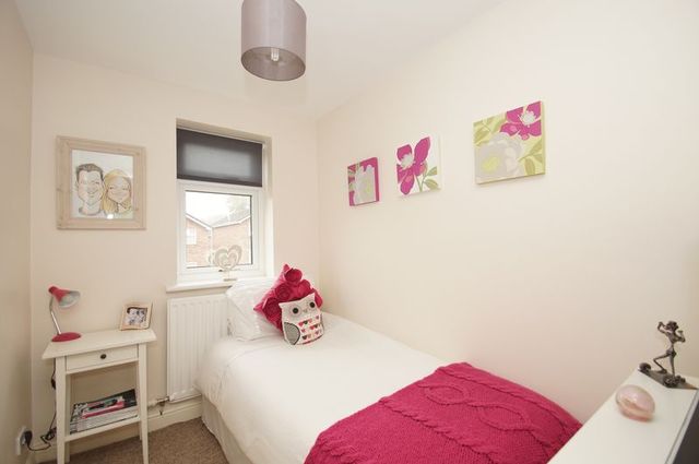  Image of 3 bedroom Detached house to rent in Paddock Lane Redditch B98 at Paddock Lane Oakenshaw Redditch, B98 7XT