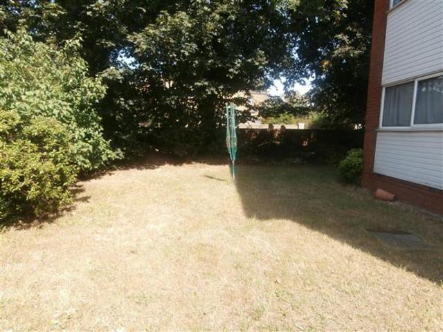  Image of 2 bedroom Flat to rent in Park Road Southampton SO15 at Shirley, SO15 3AD
